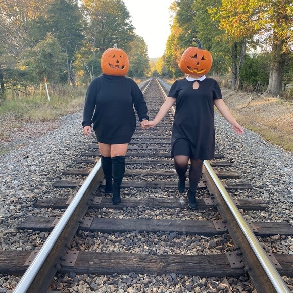 Forever 21 Black Dress with Pearl Collar - Picture 2 of 8